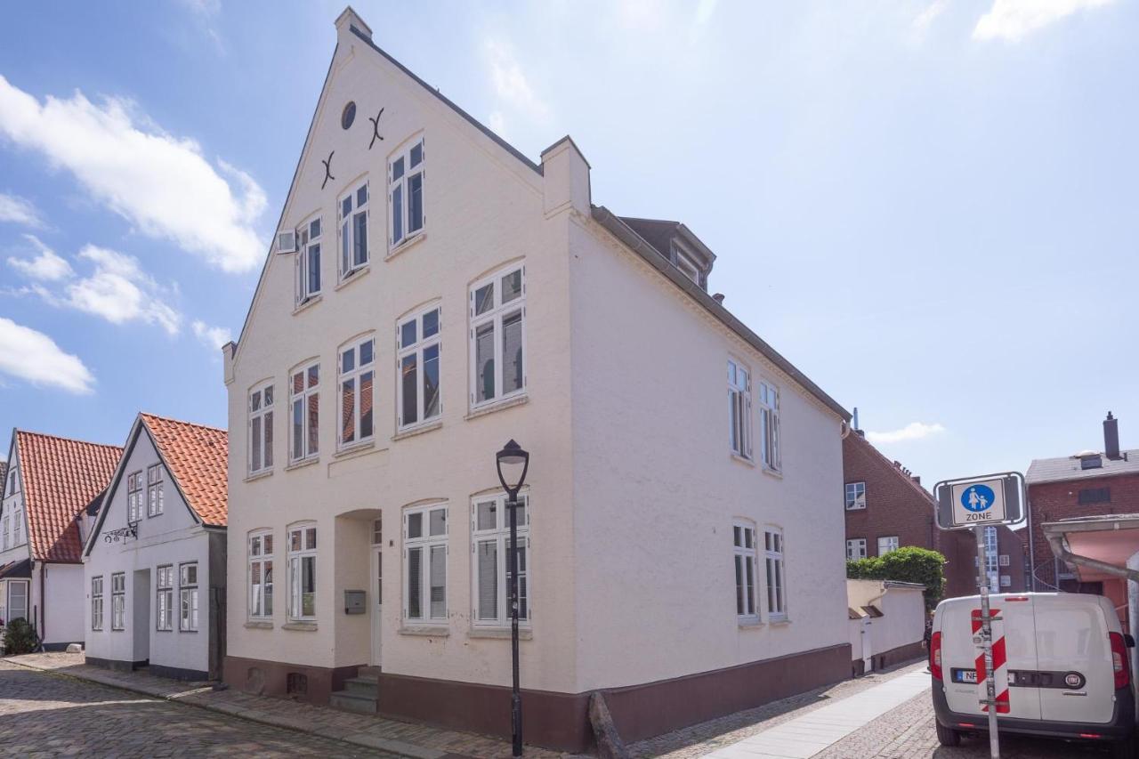 Apartmenthaus Theodor Storm Meeresstrand Хузум Экстерьер фото